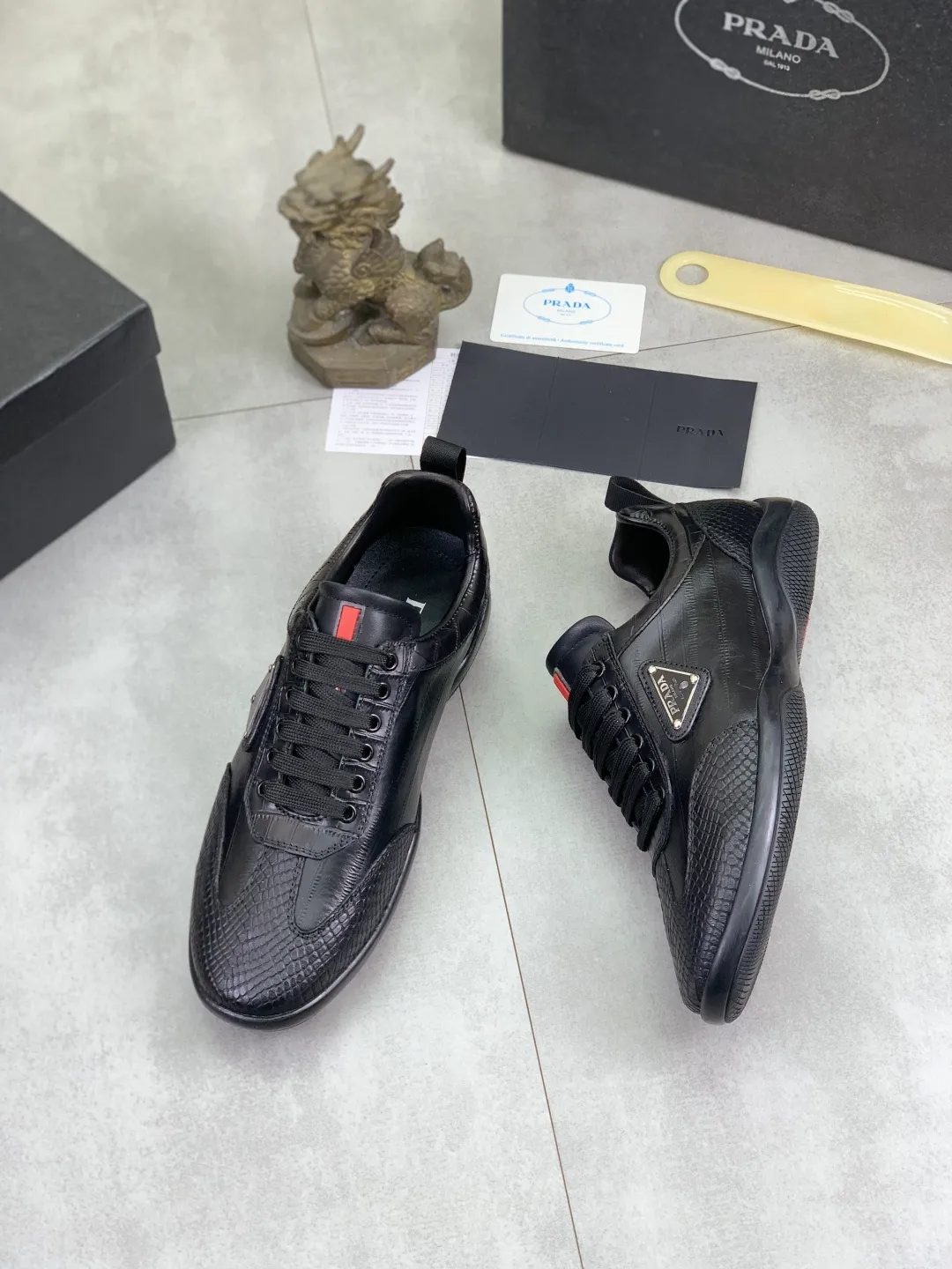 Men's Men's Shoes P400💰[New Style] The latest classic model of high-quality PRADA breathable and comfortable men's shoes is now on the official website, 1:1 copied, synchronized in Hong Kong, and on the same catwalk; all made of calfskin with breathable mesh fabric ➕Imported soft and comfortable sheep Leather lining, 🍡🍡original rubber outsole is non-slip and wear-resistant; comfortable to wear, attractive style, fine workmanship, and simple and neat shoe last, showing a man's courage and toughness, 👍size 38 to 44; 3⃣️colors🉑️ to choose from